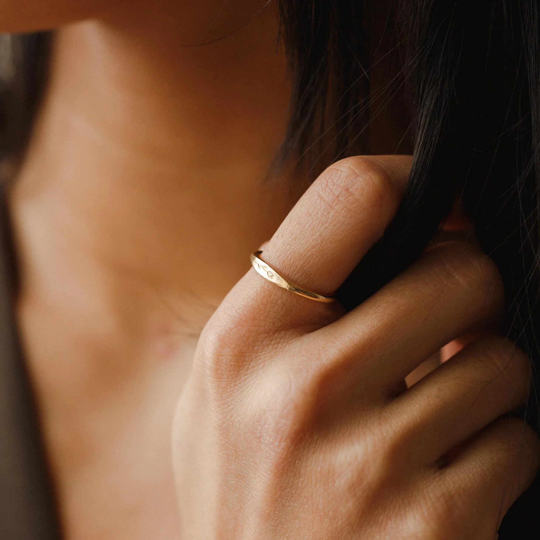 GLDN Floral Slim Signet Ring - Image 4