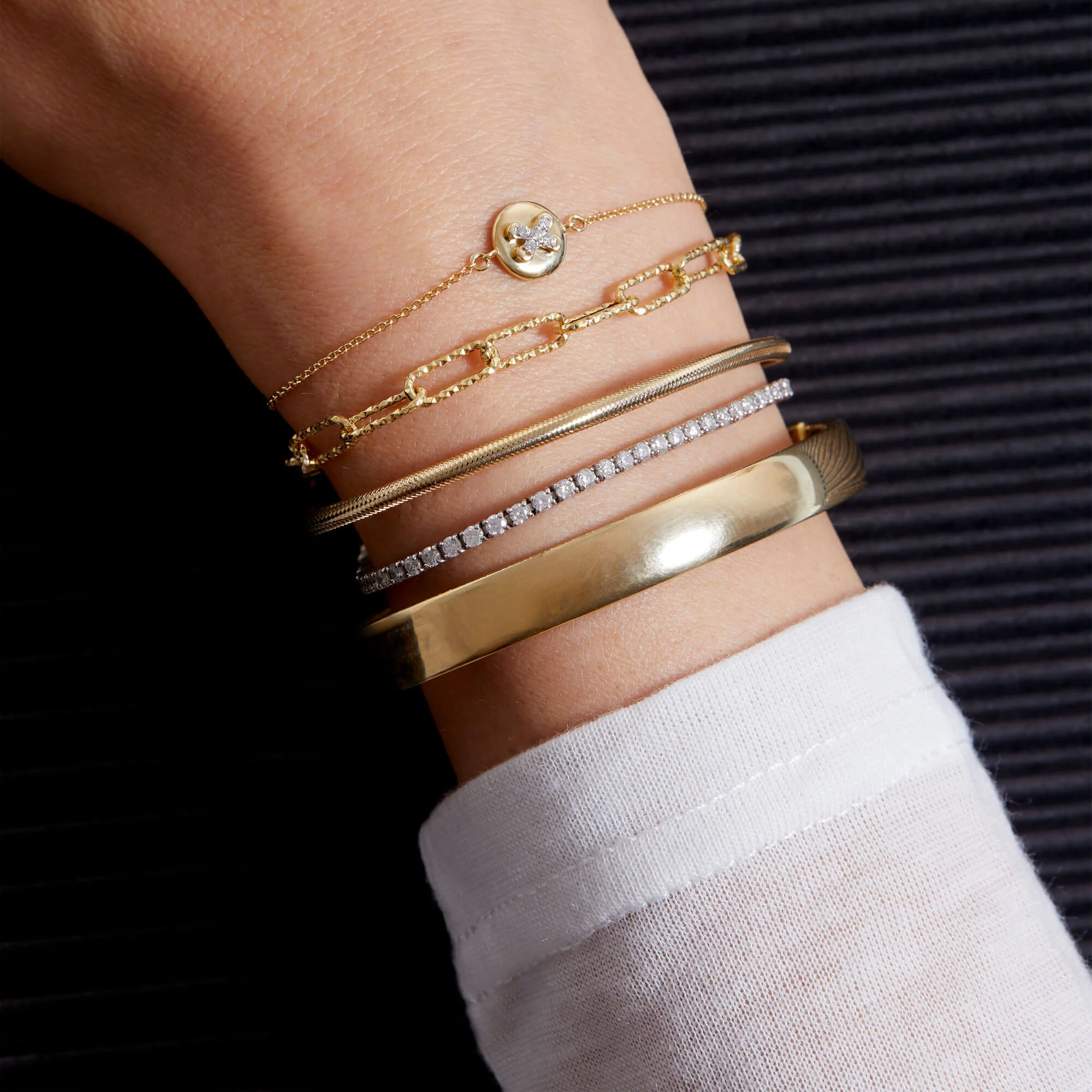 Stone and Strand Liquid Gold Stretch Bracelet - Image 3