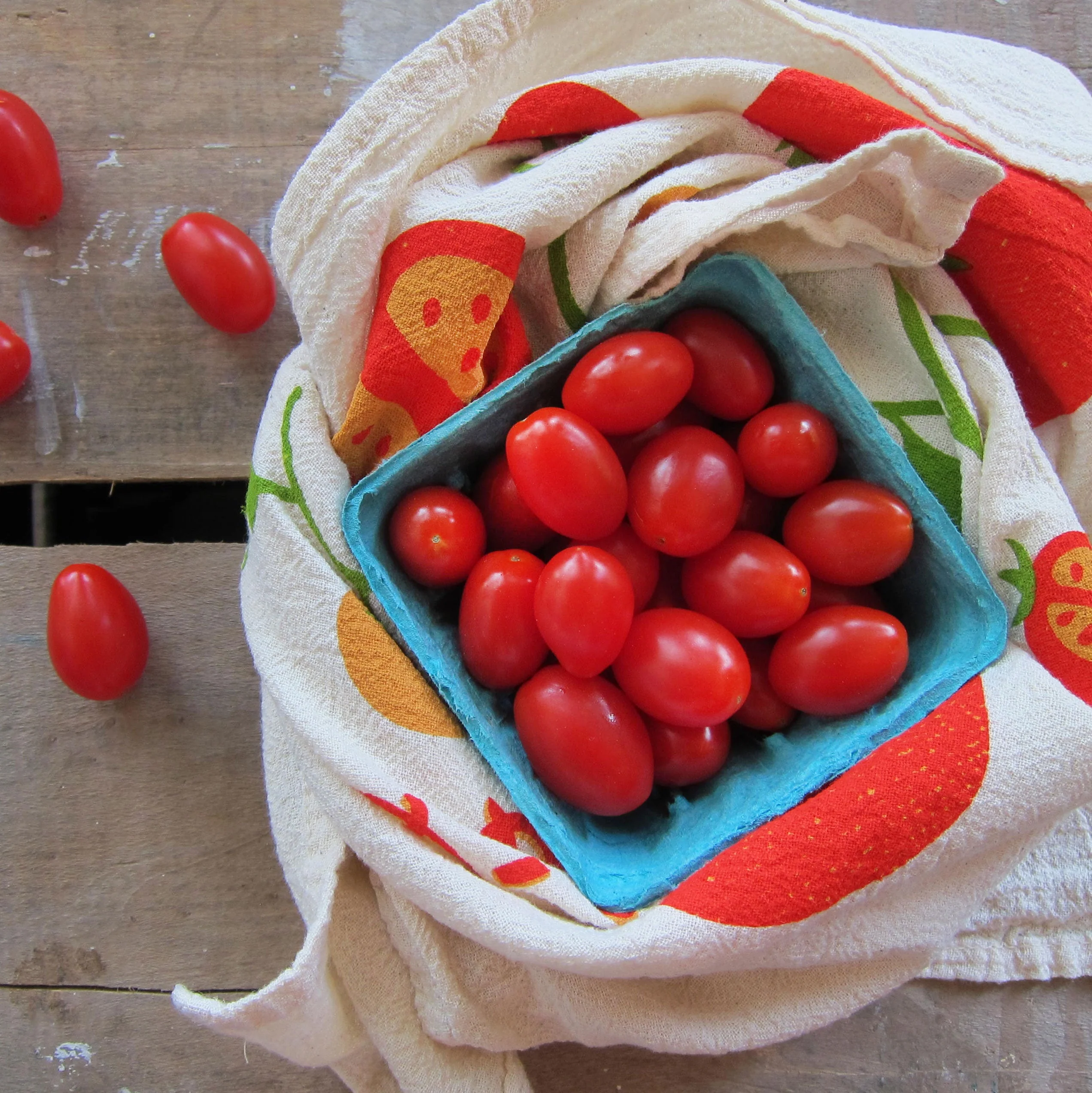 The Neighborgoods Towel & Swedish Dish Sponge Cloth Gift Sets