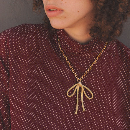 Water Sand Stone Big Bow Necklace